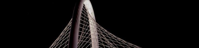 Puentes de acero curvo